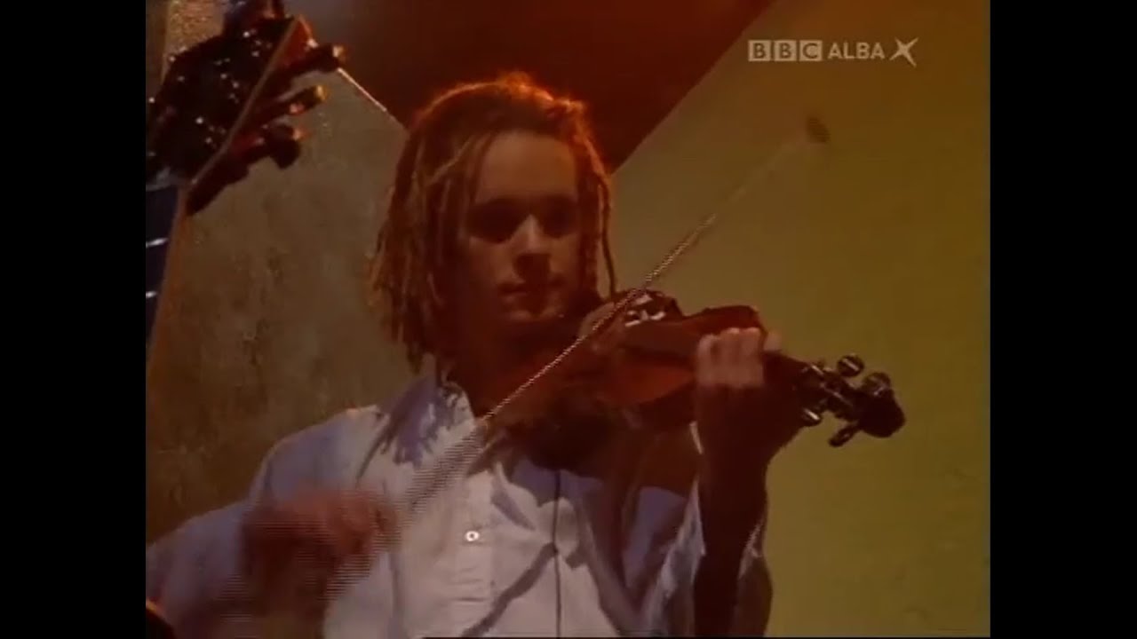 Martyn Bennett - Togaidh sinn fonn 3