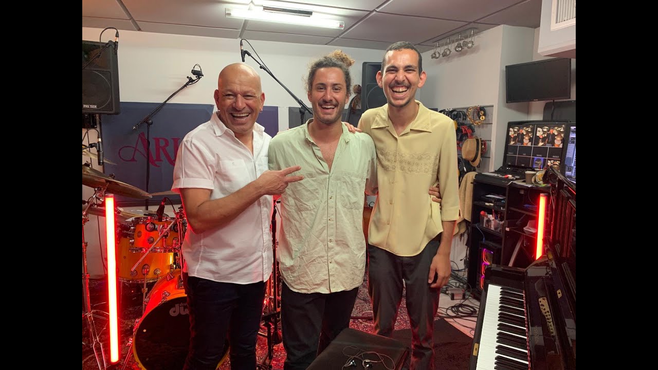 Doron Giat - Reaching Out - Live Video Album - Track 2 | Opus 2 | Round - דורון גיאת