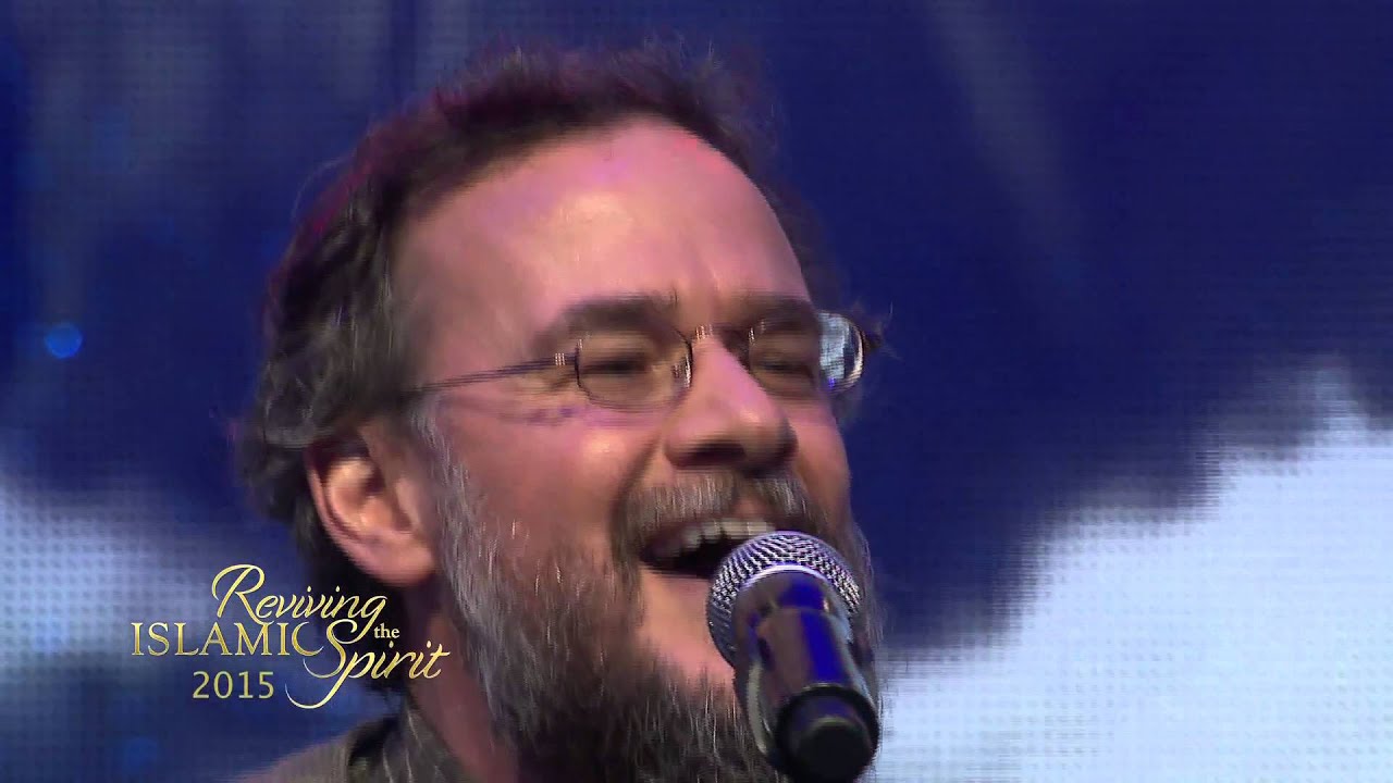 Dawud Wharnsby Ali performing 