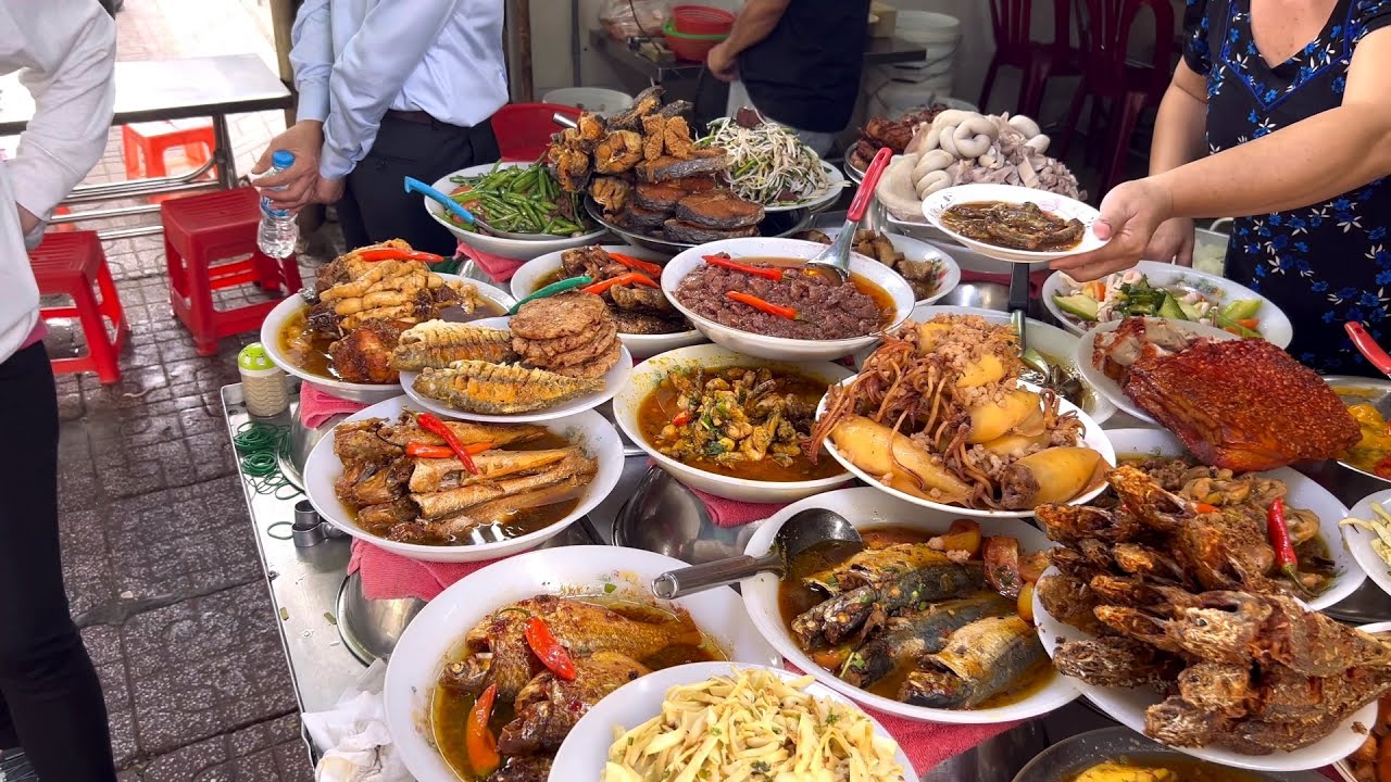 5 BEST Vietnamese Street Food 2023 Makes Your Mouth Watering When You Look At It