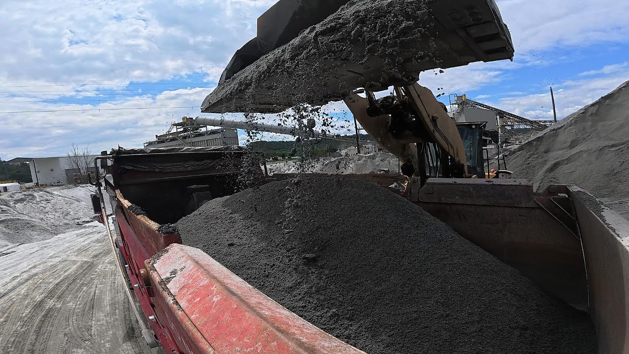 Asphalt Sand Hauling to Doraville, GA Dump Truck A
