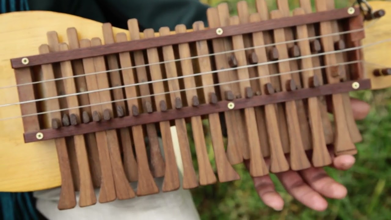 Jairo Eduardo Calderón Martínez - luthier Zanfona, Moraharpa