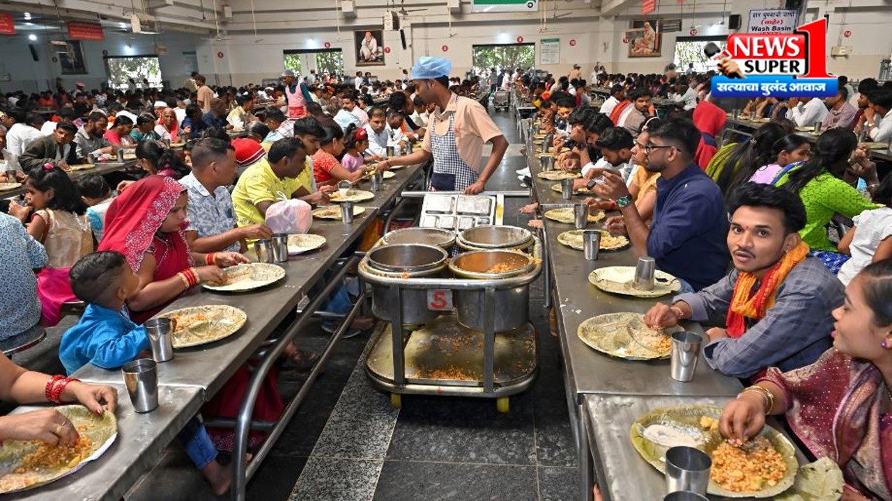 शिर्डी - महाशिवरात्रीनिमित्त साई प्रसादलयात 55 पोते शाबुदाणा खिचडी..भावीकांनी घेतला लाभ