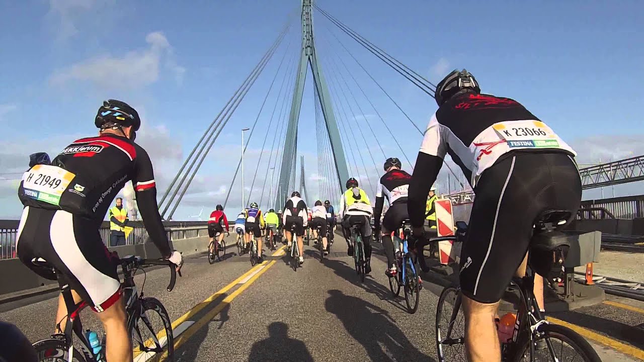 Cyclassics 2014 die Köhlbrandbrücke hoch und abfahrt