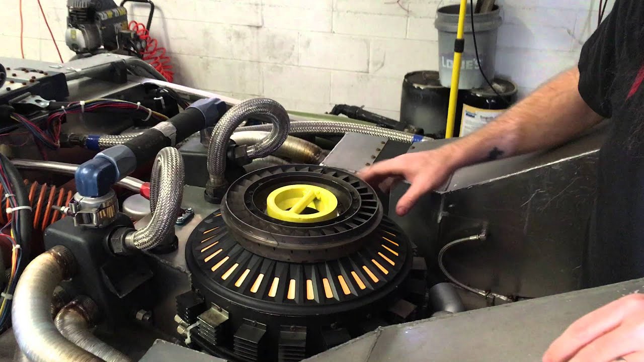 Версия Delorean Time Machine с комбинированным корпусом «Мистер Фьюжн» и плутониевой камерой