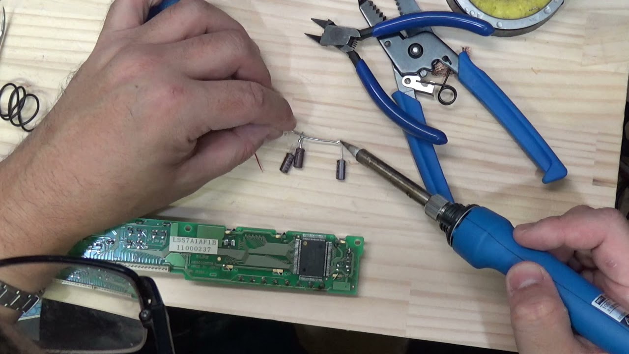 LCD repair and battery replacement for YAMAHA EMP700/EMP700の液晶修理とバッテリー交換