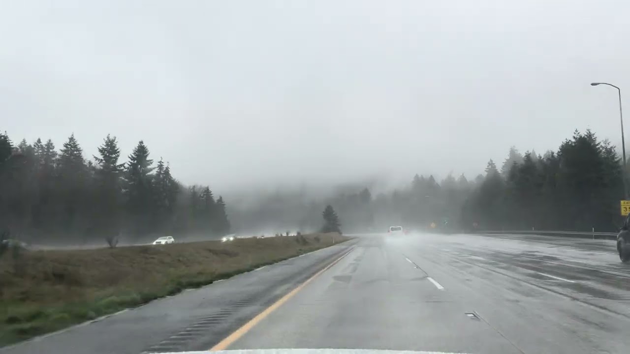 Rainy day drive to North Bend on I90 | Ambience