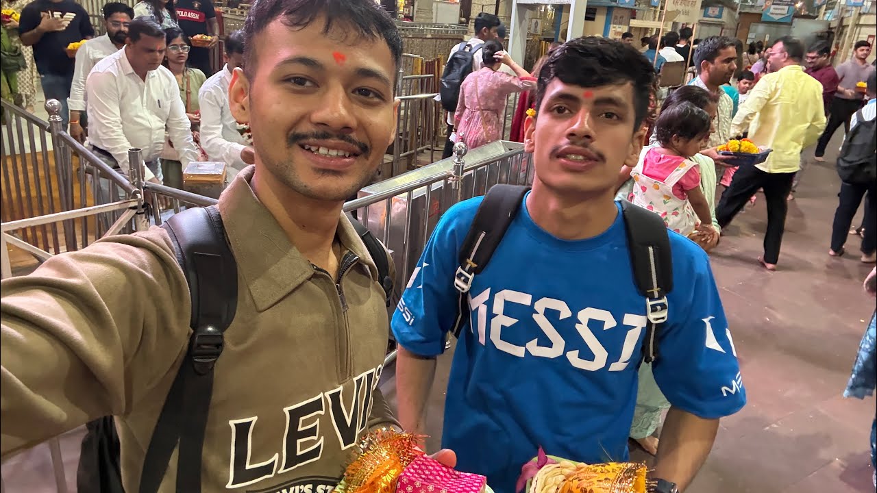 Aaj gye Siddhivinayak mandir❤️ गणपती  बाप्पा मोरया 🌺❤️