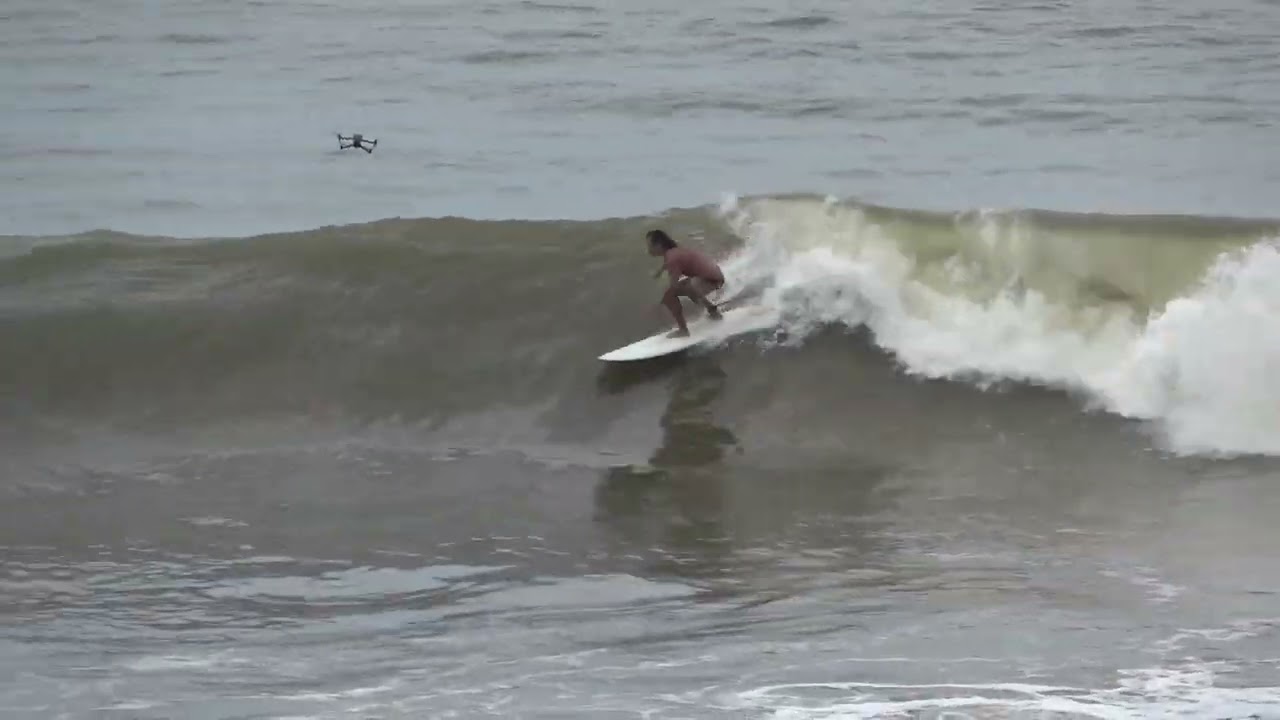 北海岸衝浪 ｜ 餐廳客滿 ｜ 石門 ｜上下岸危險 ｜ 多兩顆石頭｜ Taiwan surf
