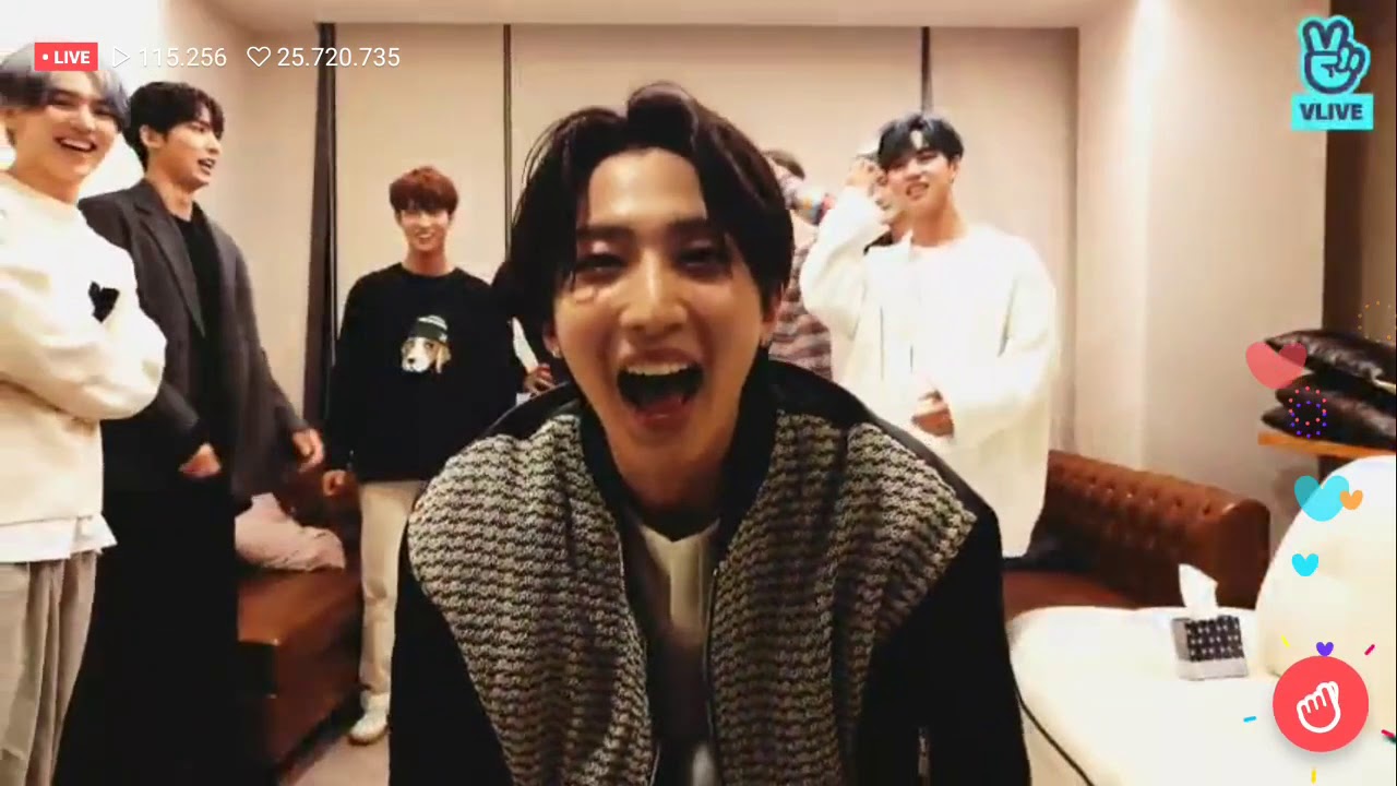 PENTAGON give a BIGHUG for UNIVERSE and Wooseok crying at last moment - VLIVE 201020