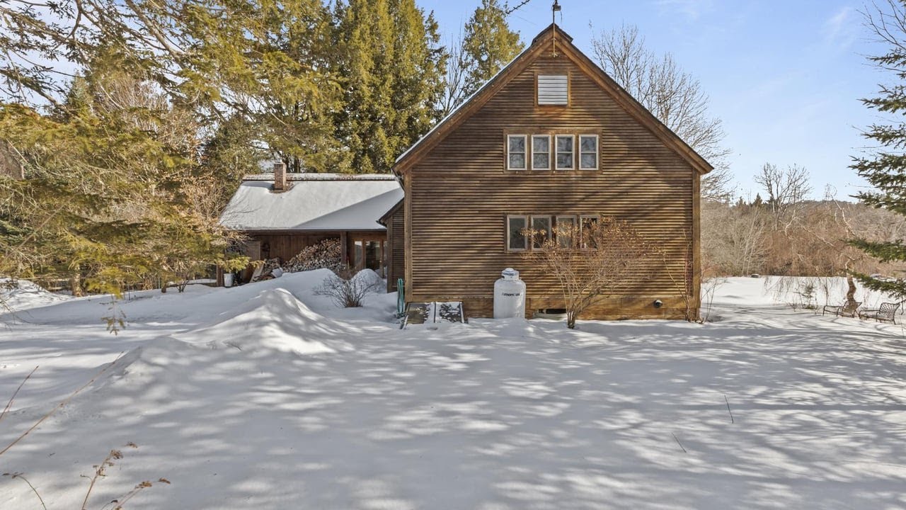 1701 Cleveland Corner Rd, Hyde Park, VT