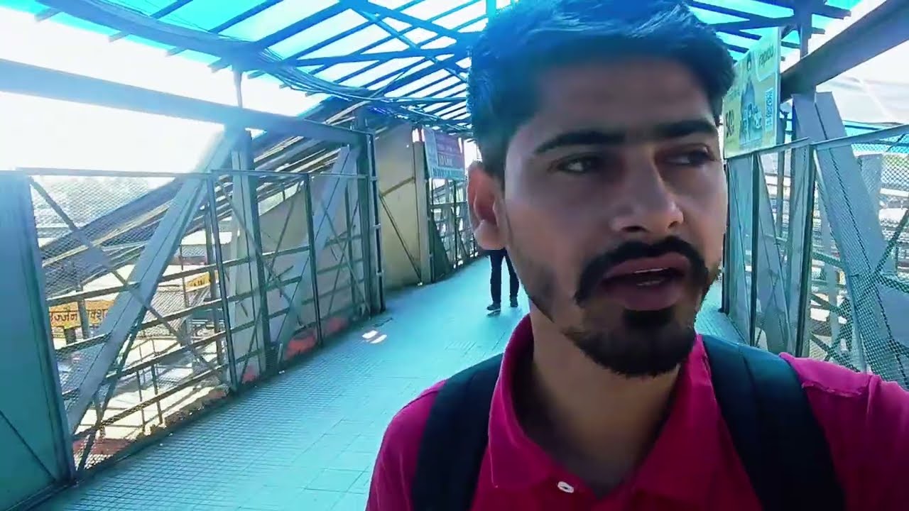 🚆 New Delhi Se Ujjain Junction Tak Ka Safar | Full Train Journey Salman Vlog1 Indian Railways 2025
