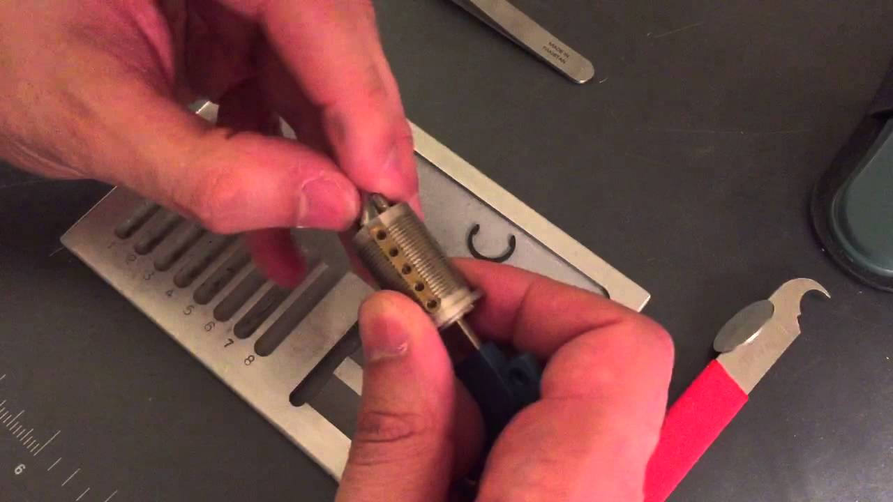 [32] Mul-T-Lock Interactive Cam Lock Picked and Gutted