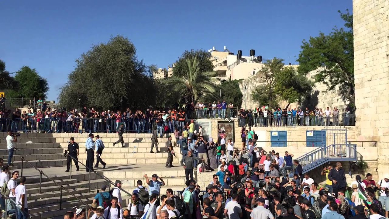Israeli mob chants anti-Palestinian slogans in occupied Jerusalem