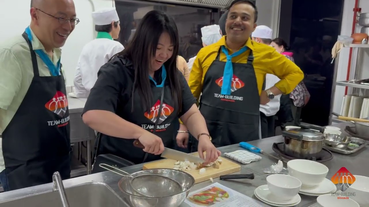 Radio Holland&rsquo;s Fun-Filled Cooking Class in Bangkok | Team-Building Through Flavor! 👨&zwj;🍳🔥
