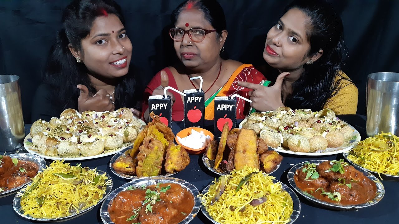 Dahi papdi, Chaumin manchurian, Baigan pakoda, gobhi pakoda or appy juice👌🤤😋
