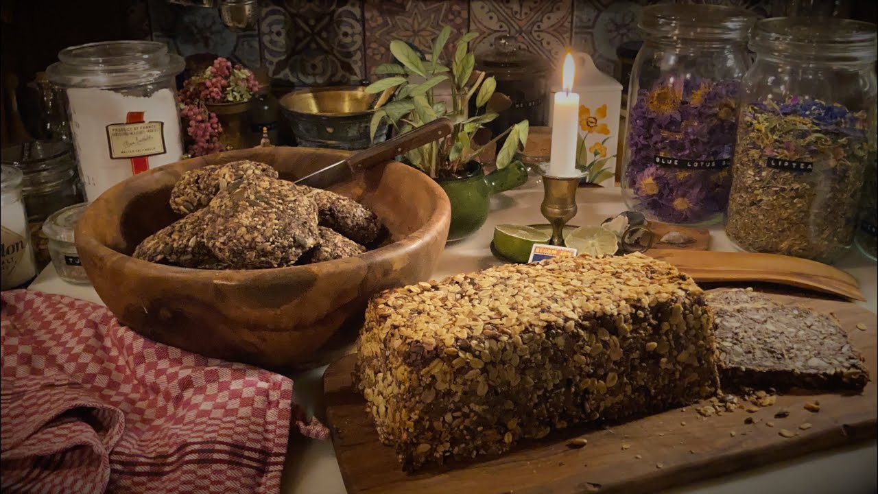 KERNIGES SAATENBROT MIT N&Uuml;SSEN | OHNE MEHL UND HEFE | BROT UND FR&Uuml;HST&Uuml;CKSBR&Ouml;TCHEN