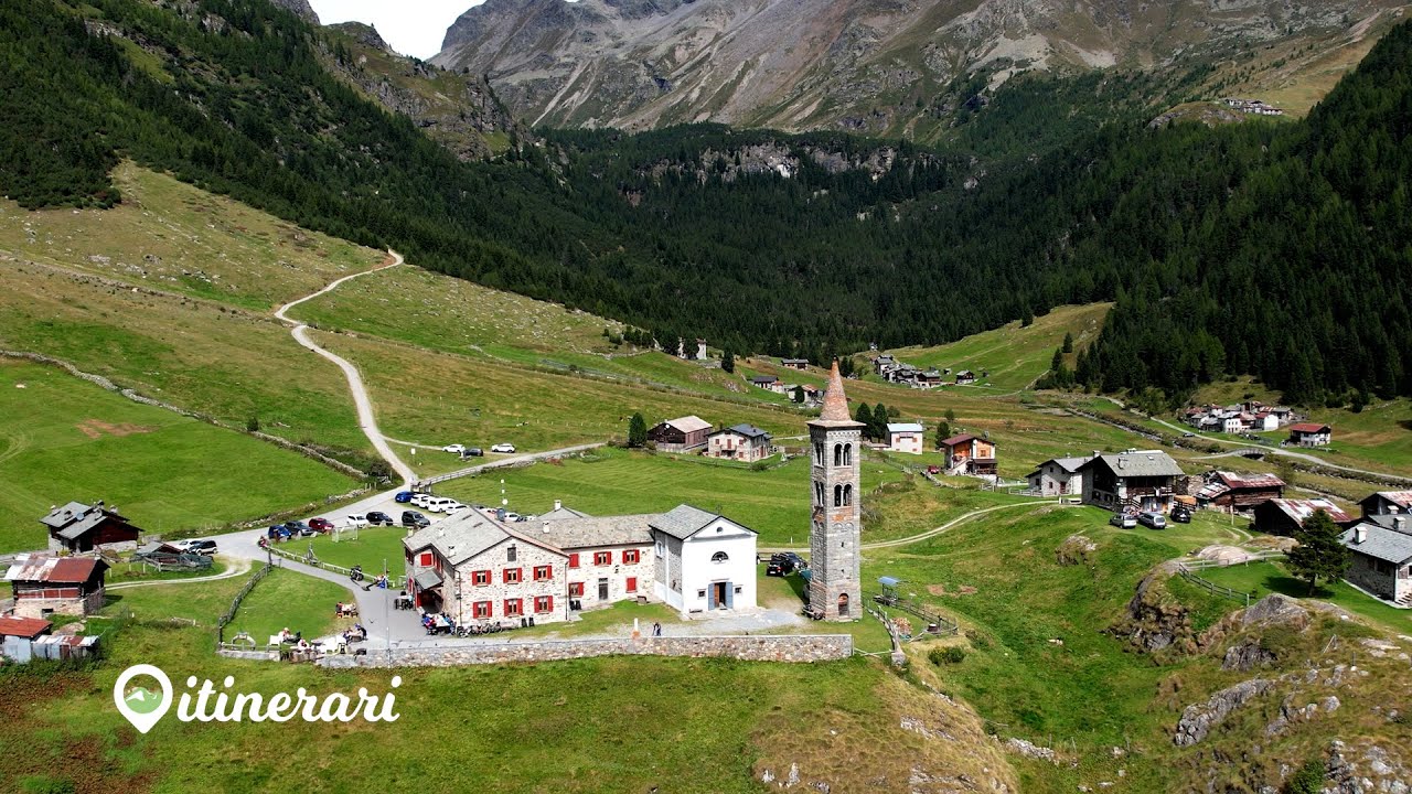 ITINERARI: VAL GROSINA. EITA, TIPICO VILLAGGIO ALPINO. IL RIFUGIO E L' ALPE. LAGO DELLE ACQUE SPARSE
