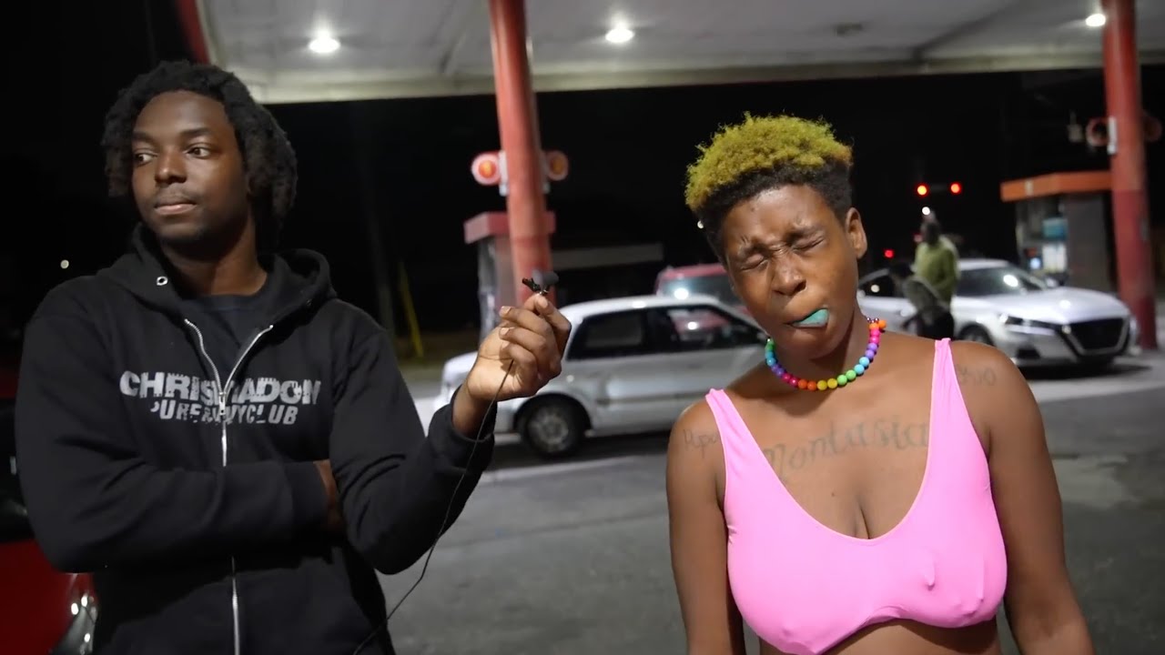 Paying Strangers in the Hood to Eat World&rsquo;s Hottest Chip Ever!