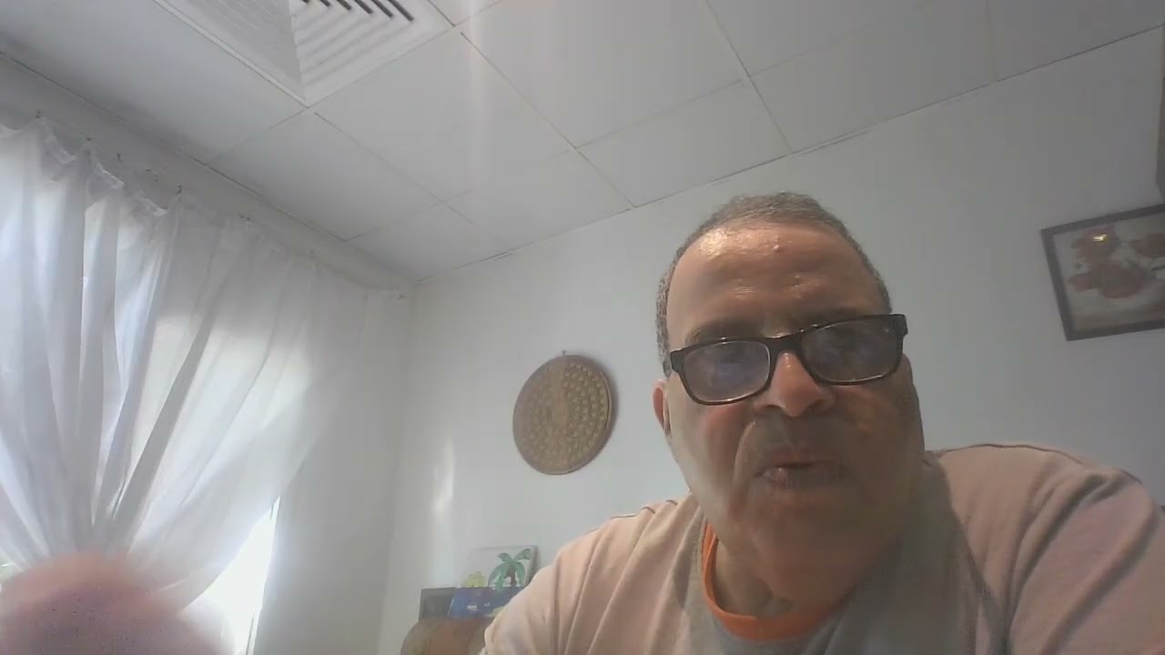 بحثا عن احمد شوقى ملك الشعراء