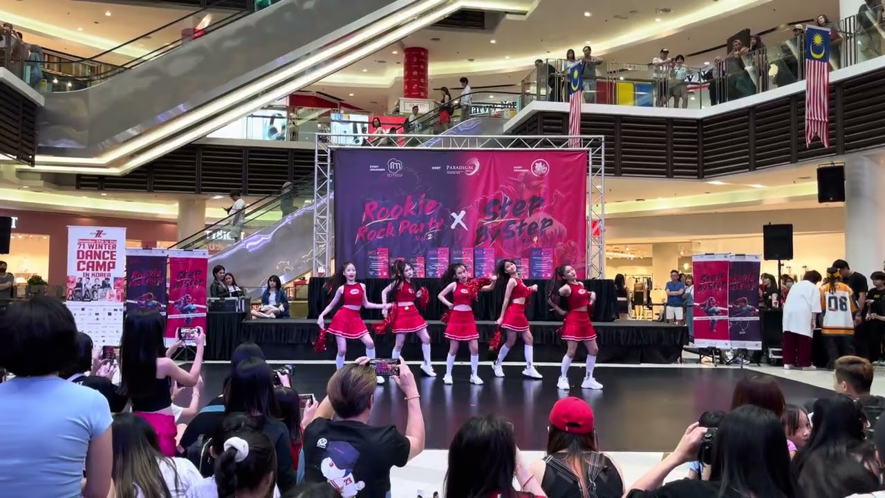 4EV Whimsyyy - Queen card street