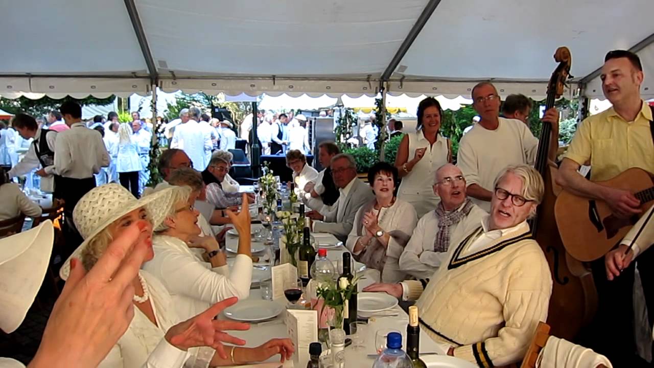 Oude Garde Dorpsdiner Laren (29 mei 2011).