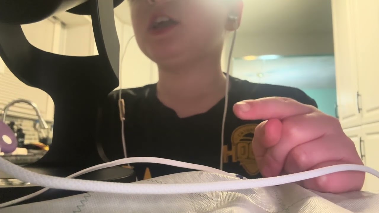 Can you please give me that water bottle 