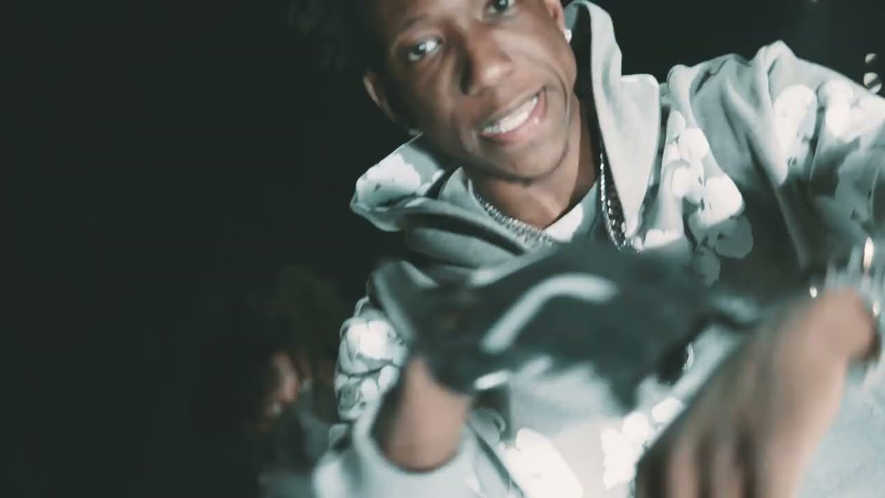 Dreamllife Rizzy - No Collateral (Official Music Video)