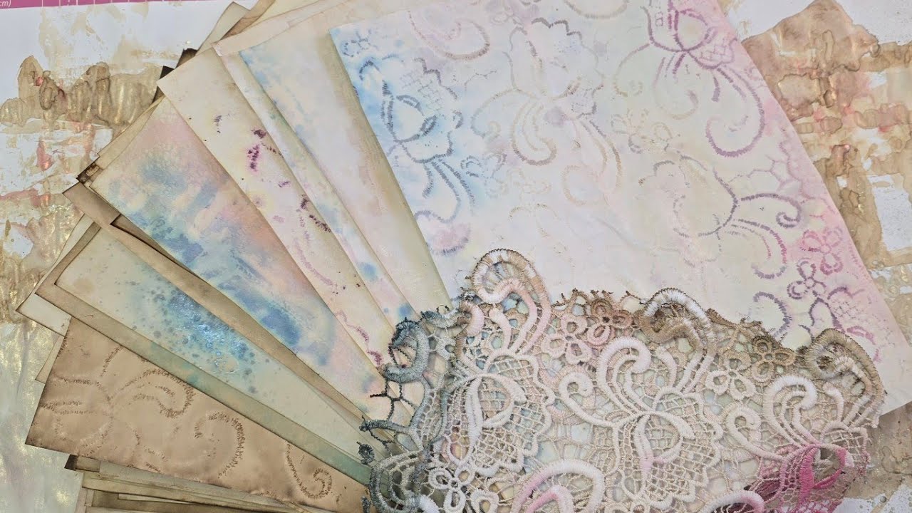 Papier färben - mit Spitze und Schablonen trocknen lassen - Die Ergebnisse