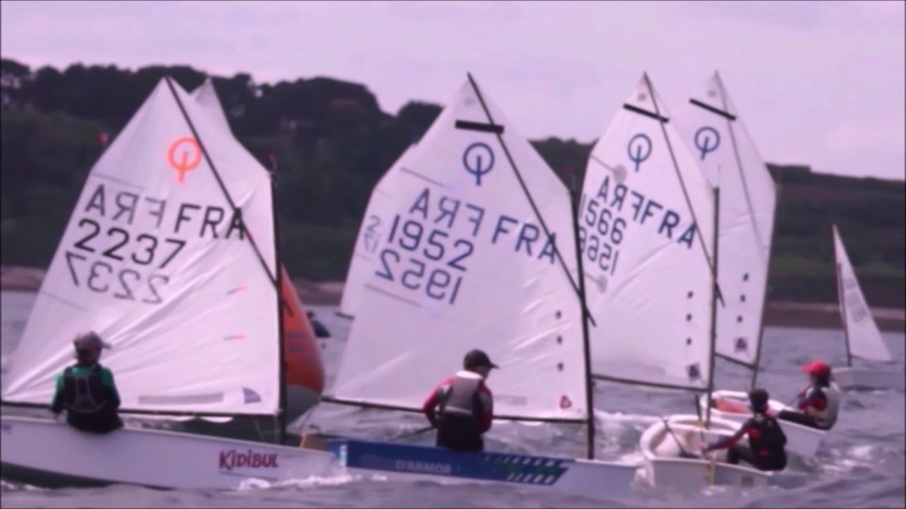 PERROS GUIREC Régate CDV22 OPTIMIST passage de bouée (départ-arrivée)