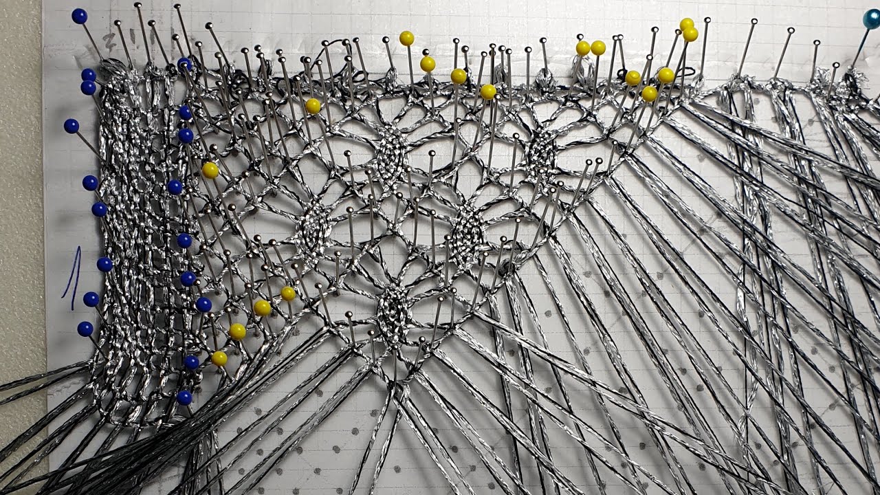 PUNTILLA ARAÑAS ONDA CORAZÓN/3  araña 3 patas