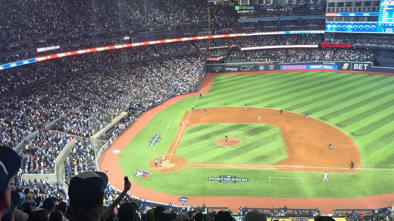 George Springer Game 7 ALCS go ahead Homerun, LIVE @ Rogers Centre 
