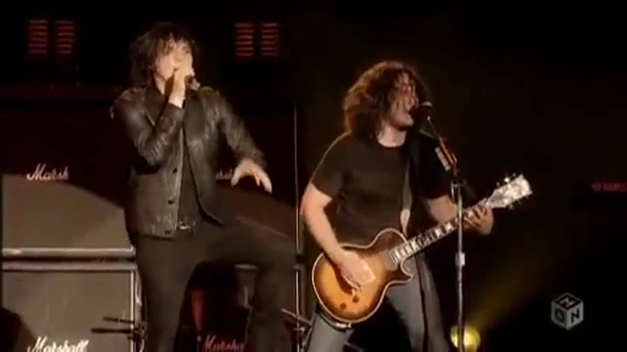 My Chemical Romance - ''This Is How I Disappear'' & ''Mama'' [Summer Sonic 2009] HD