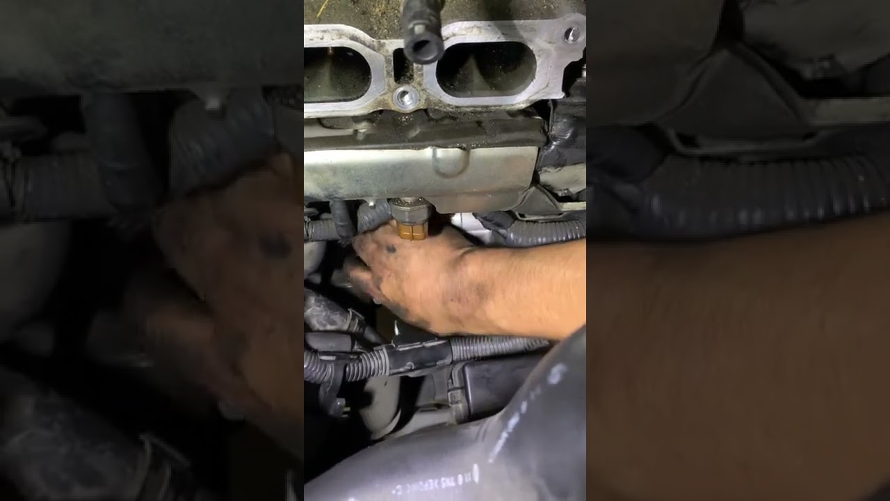 Как снять стартер на Nissan Juke