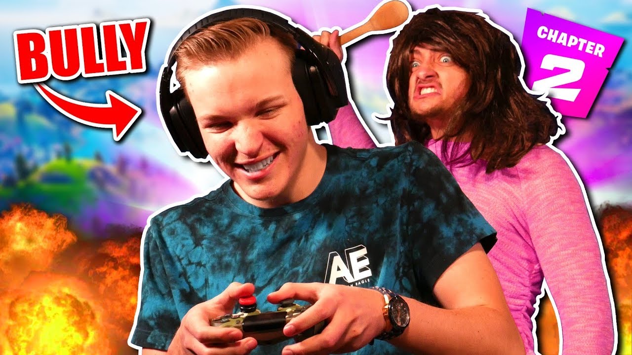 Angry Mom ABUSES Her Son For BULLYING Fortnite Players!