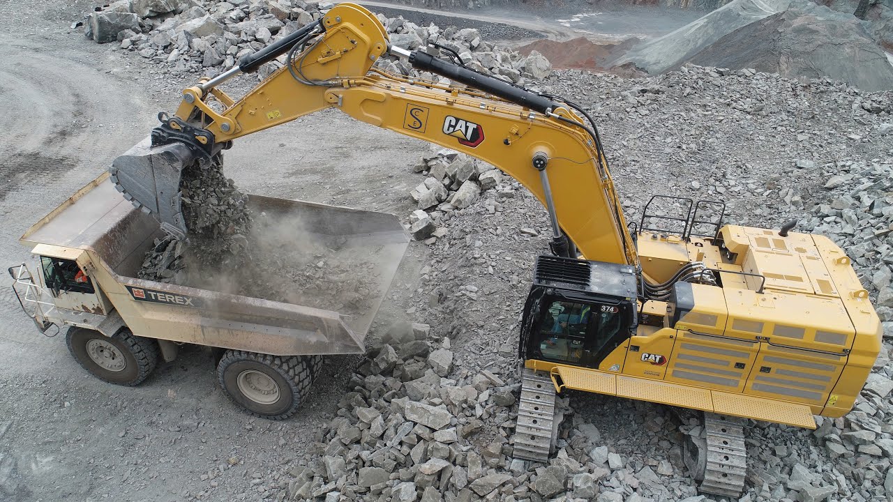 New Next Gen Cat 374 Loading Truck