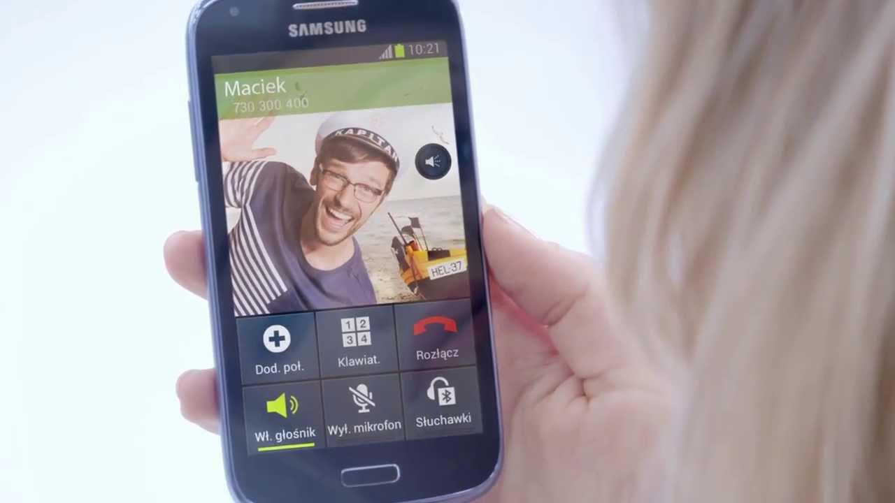 Do każdego smartfona SAMSUNG rok Internetu za darmo w PLAY
