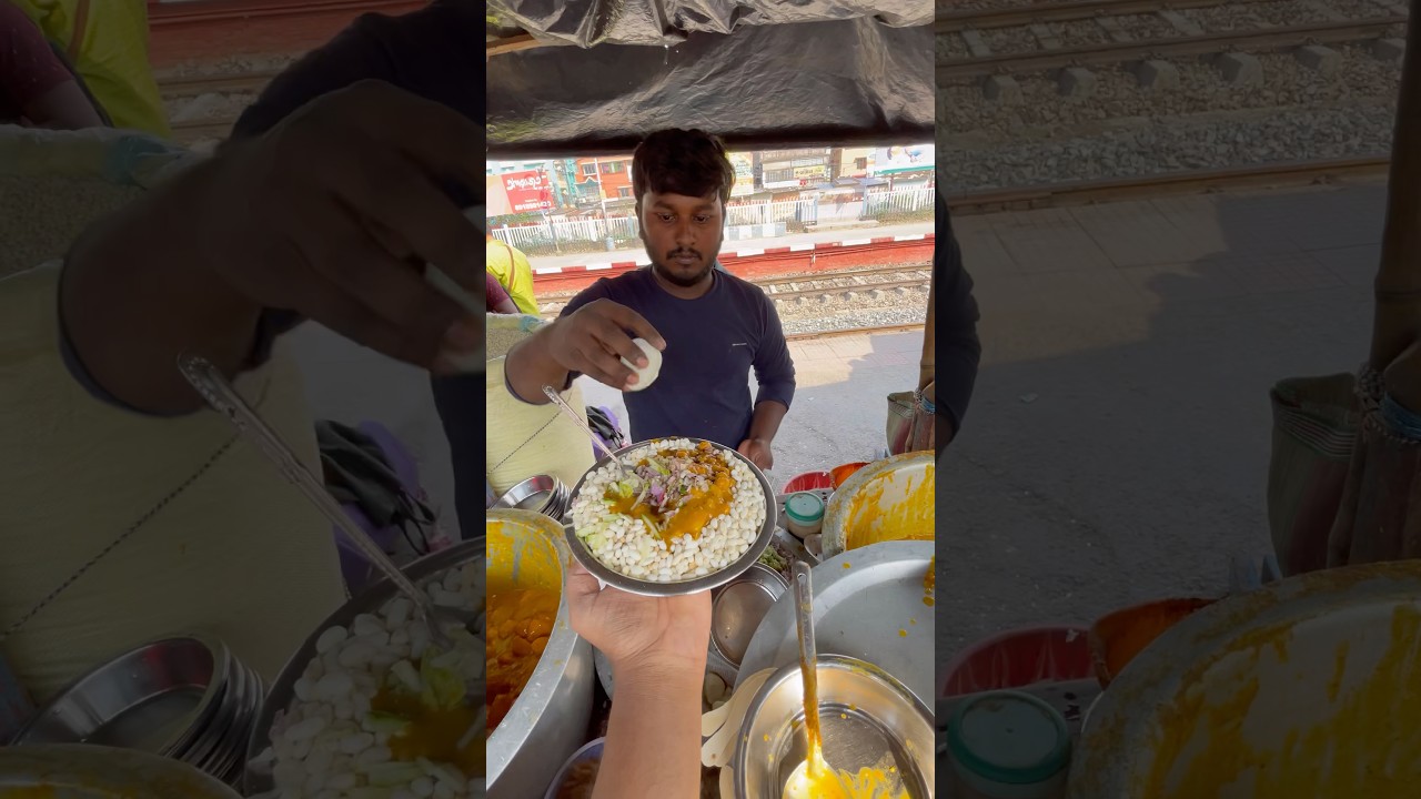 Only $0.30! World&rsquo;s Most Cheapest Breakfast in Kolkata, India #shorts