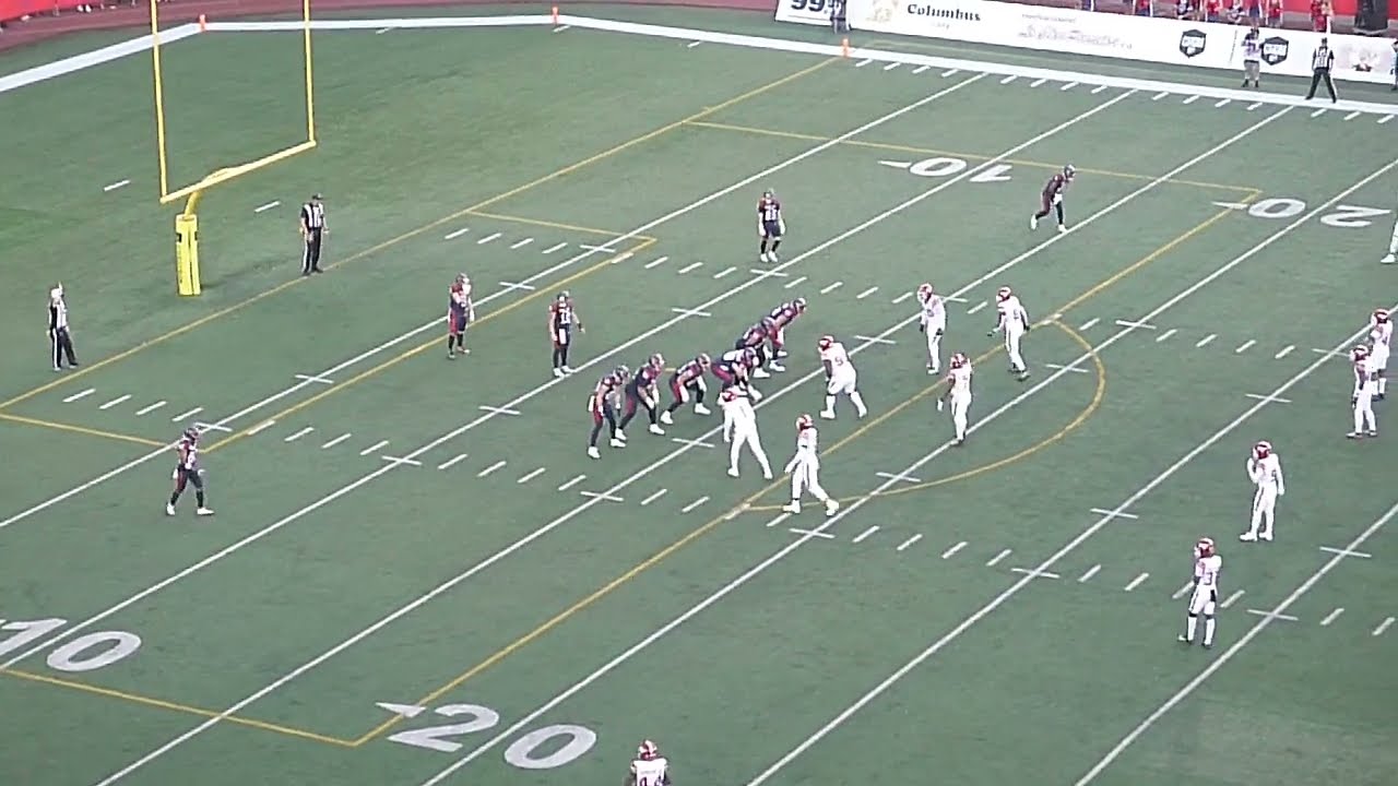 Montreal Alouettes QB Davis Alexander throws a 23-yard pass to Tyler Snead vs. Calgary Stampeders