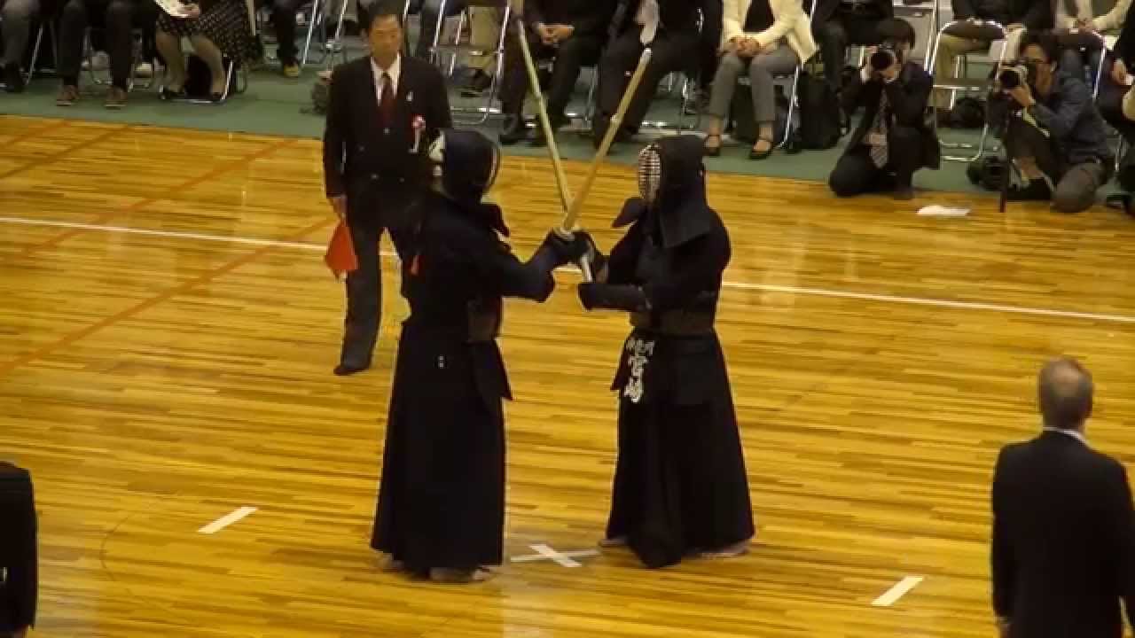 剣道八段戦　準決勝　石田利也　対　宮崎正裕 - Ishida vs. Miyazaki 8-dan