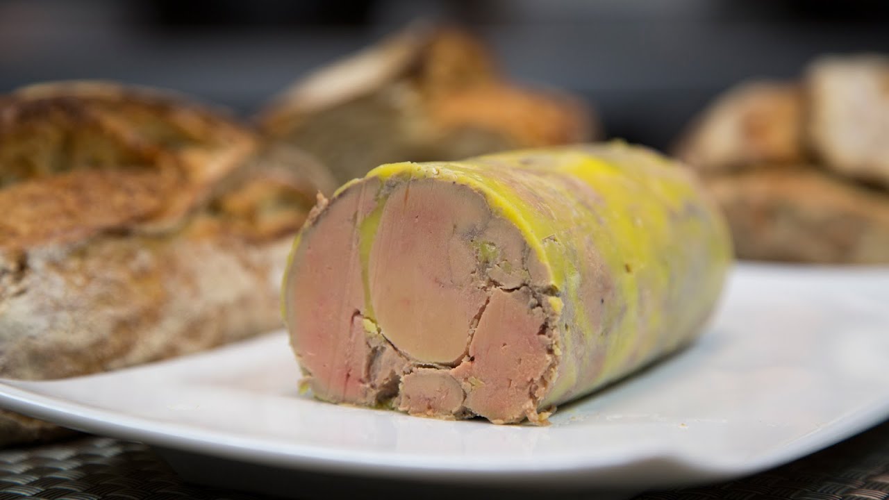 Comment réaliser une Ballotine de foie gras mi-cuit de A à Z - Envie de Bien Manger