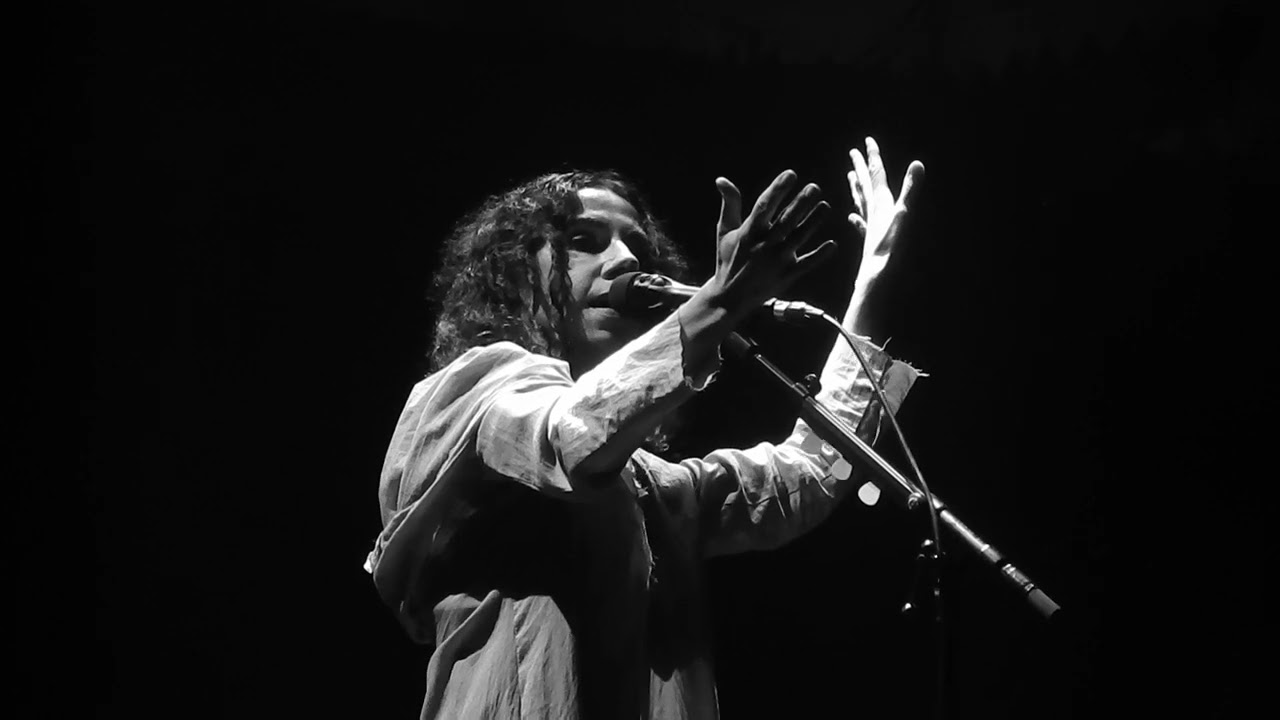 PRAYER AT THE GATE - P.J. HARVEY live@Paradiso Amsterdam 7-10-2023