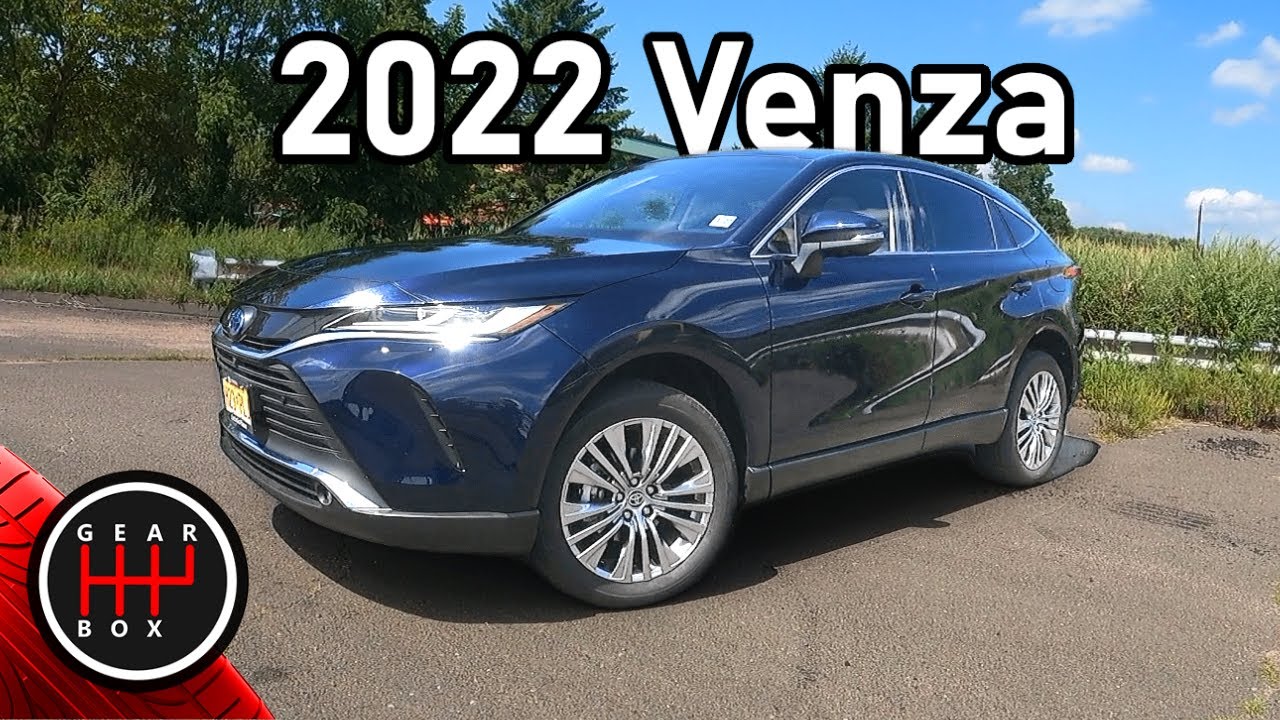 Toyota Venza (Hybrid AWD) Review // Almost Lexus // Comfy, Efficient, Great Daily Driver