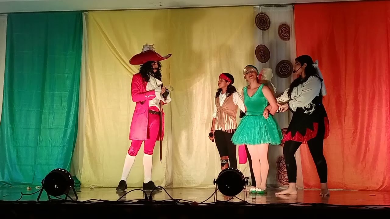 PETER PAN - DANZA Y ACTUACIÓN - ROJO Escuela de danza y actuación