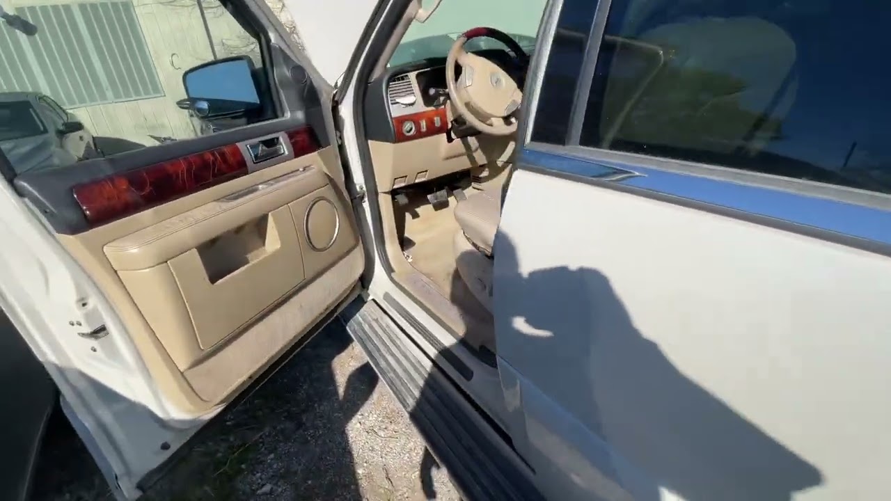 FtWorth 67851 - 05 Lincoln Navigator 