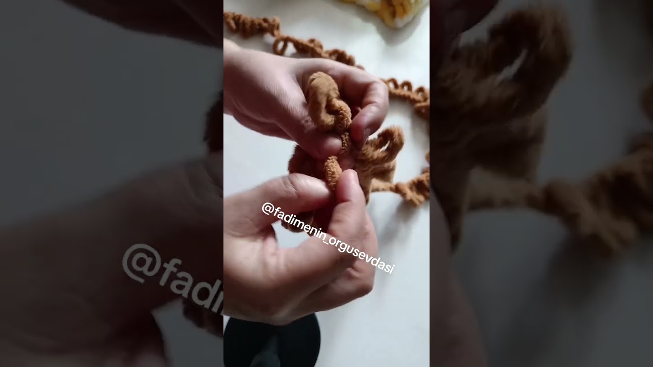 Puffy ipten atkı  