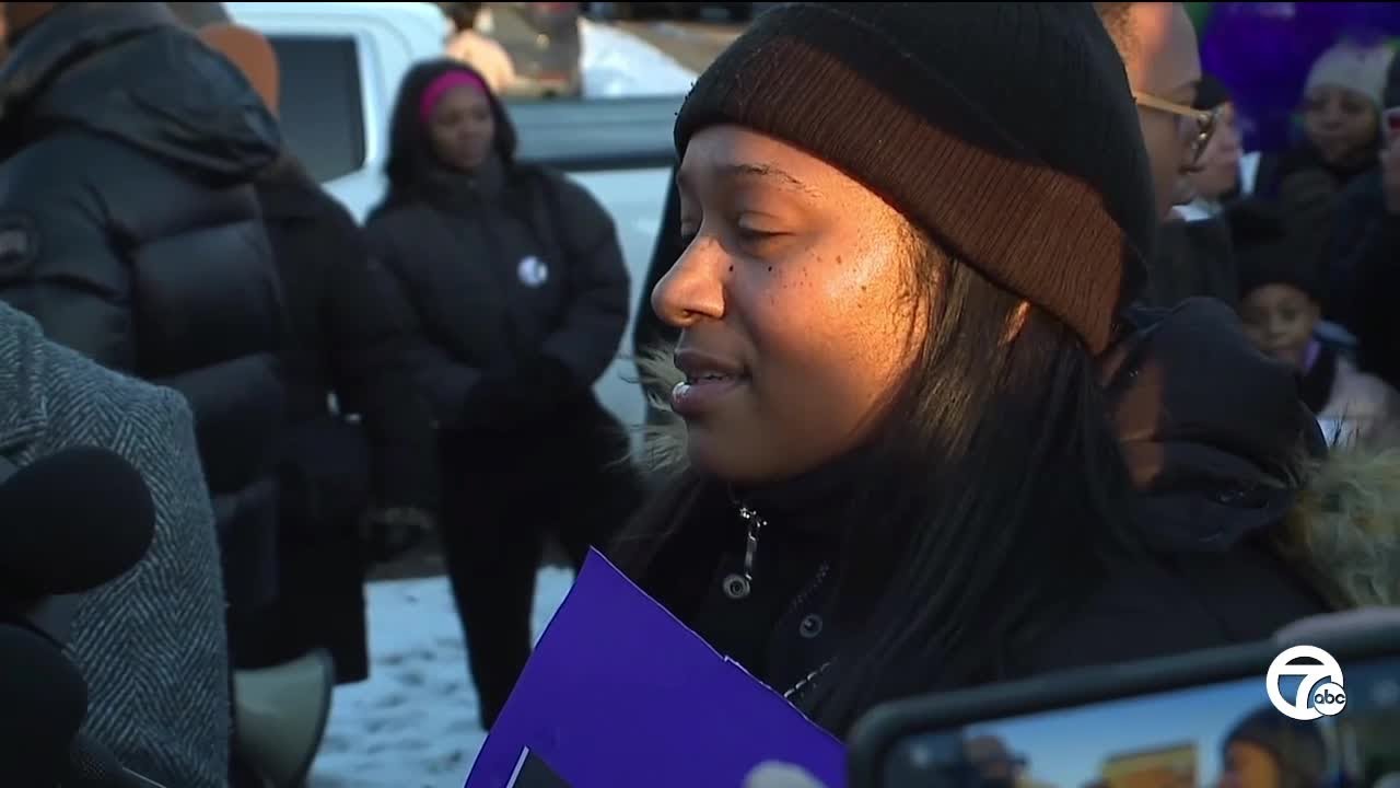 Vigil held for Ashley Elkins in Roseville