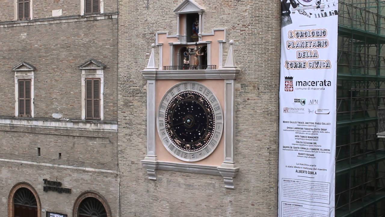 IL PRIMO CAROSELLO DEI MAGI DELL'OROLOGIO DELLA TORRE CIVICA DI MACERATA
