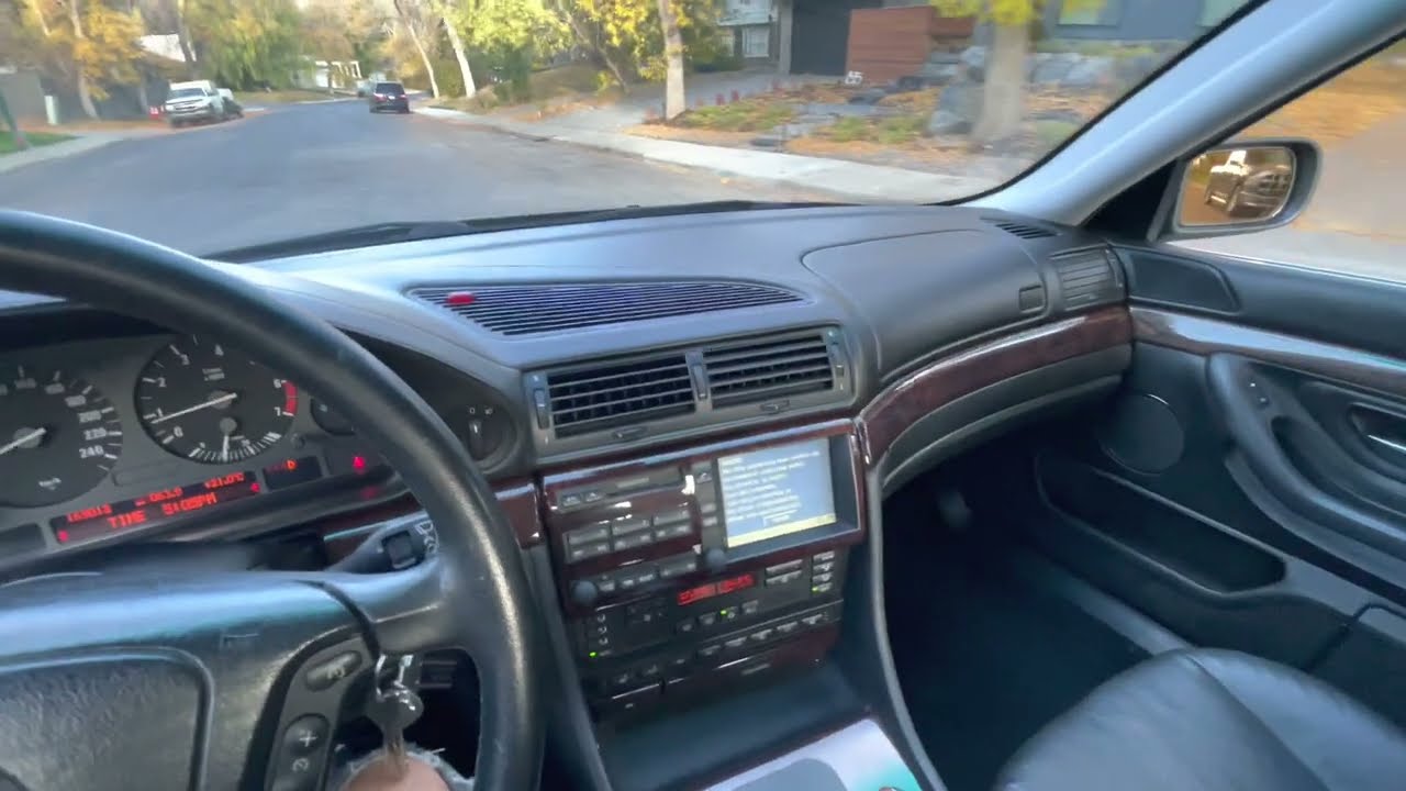 2001 BMW 750IL overview
