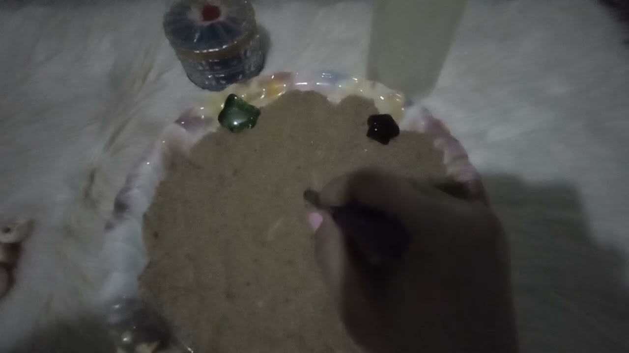 القراءة بالرمال والودع لبرج الميزان 👄👄👄